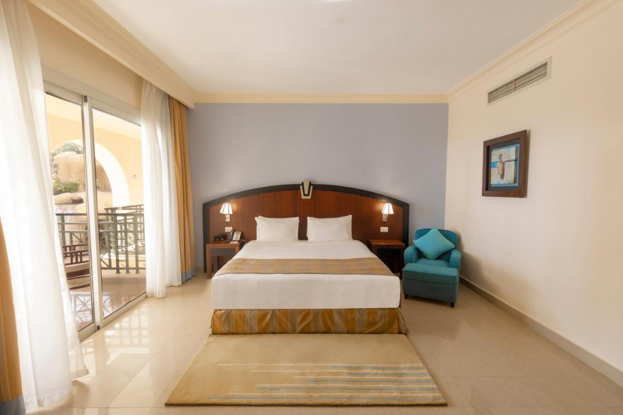 สเตลลา ดี มาเร บีช โฮเทล แอนด์ สปา Hotel ชาร์มเอลชีค ภายนอก รูปภาพ A bedroom at the hotel