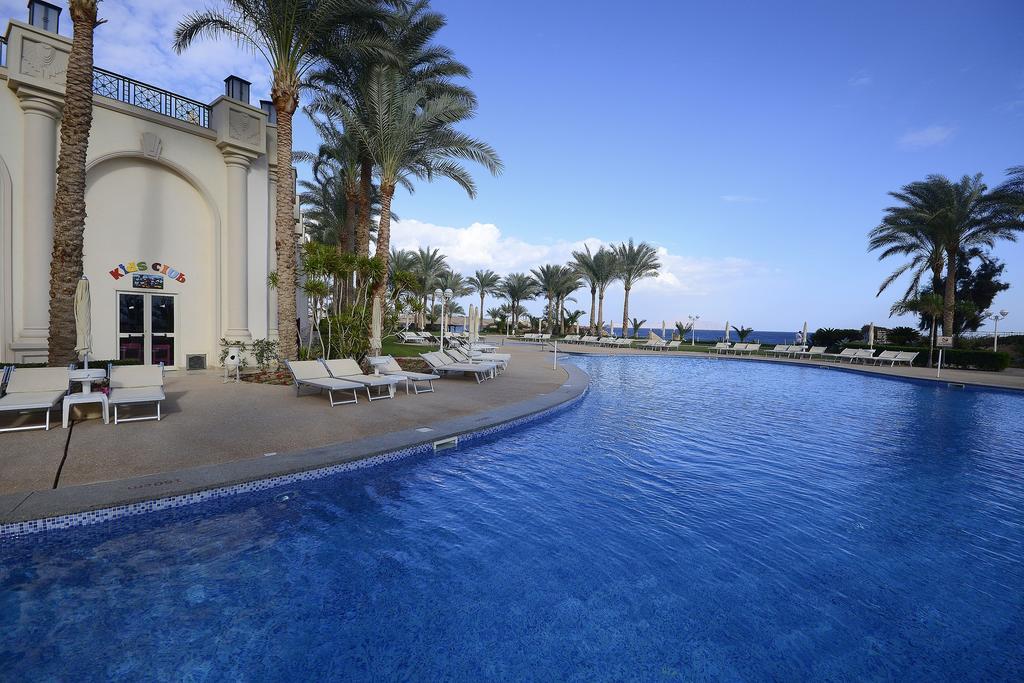 สเตลลา ดี มาเร บีช โฮเทล แอนด์ สปา Hotel ชาร์มเอลชีค ภายนอก รูปภาพ The pool at the Hilton Sharm El Sheikh